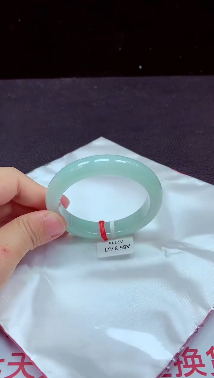 【闪购商品】翡翠手镯未镶嵌手镯56