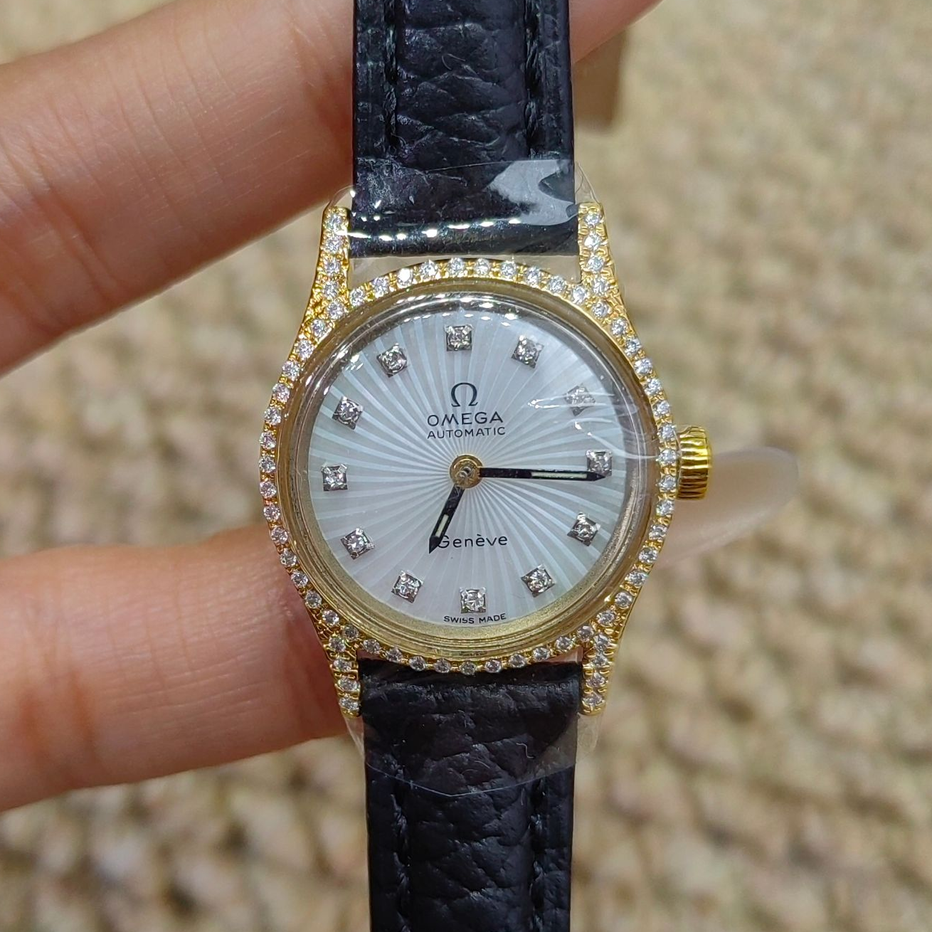 95新 Omega/欧米茄 自动机械表后镶钻盘22带12/256101869