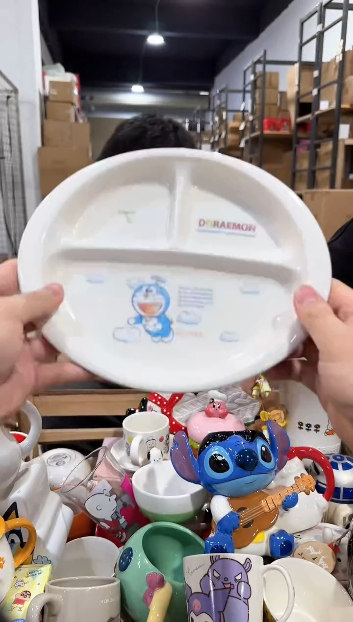 瓷片叮当猫分餐盘