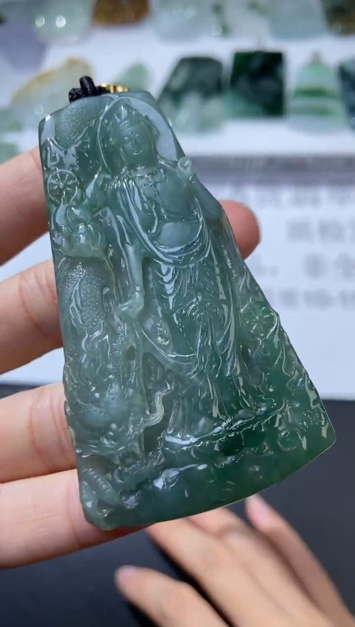 未镶嵌挂件翡翠379270 多人