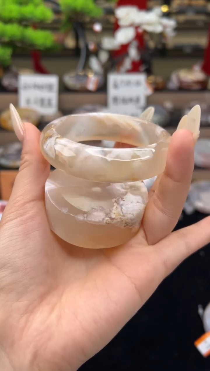 【闪购商品】石英质玉手镯未镶嵌57圈口（赠送镯心）13143