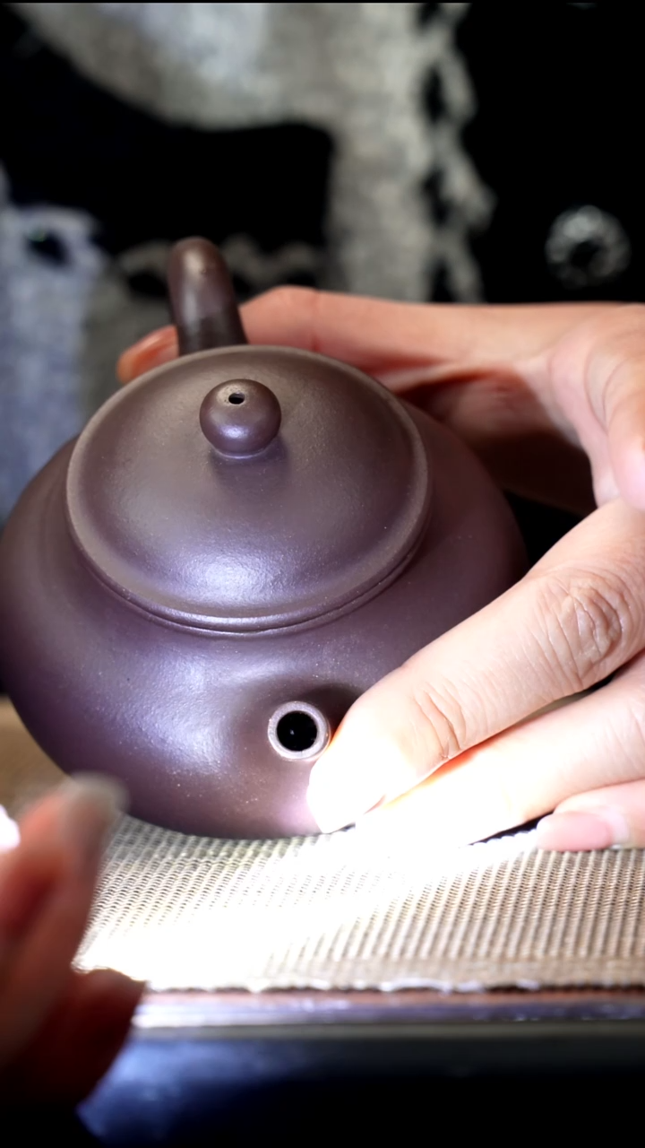 紫砂茶盏/*深井紫泥容天160CC微瑕