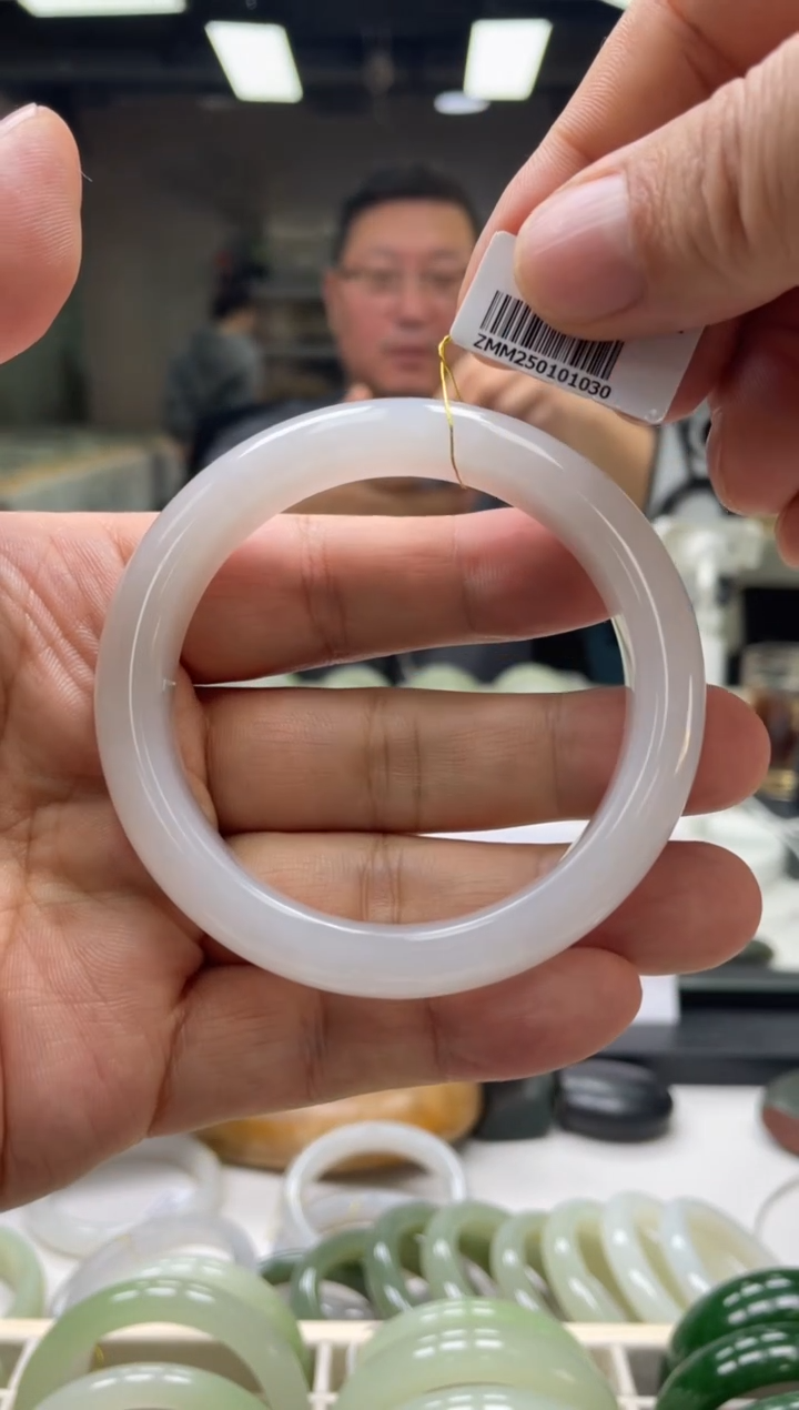 【闪购商品】和田玉手镯未镶嵌编码 1030圈口59-60