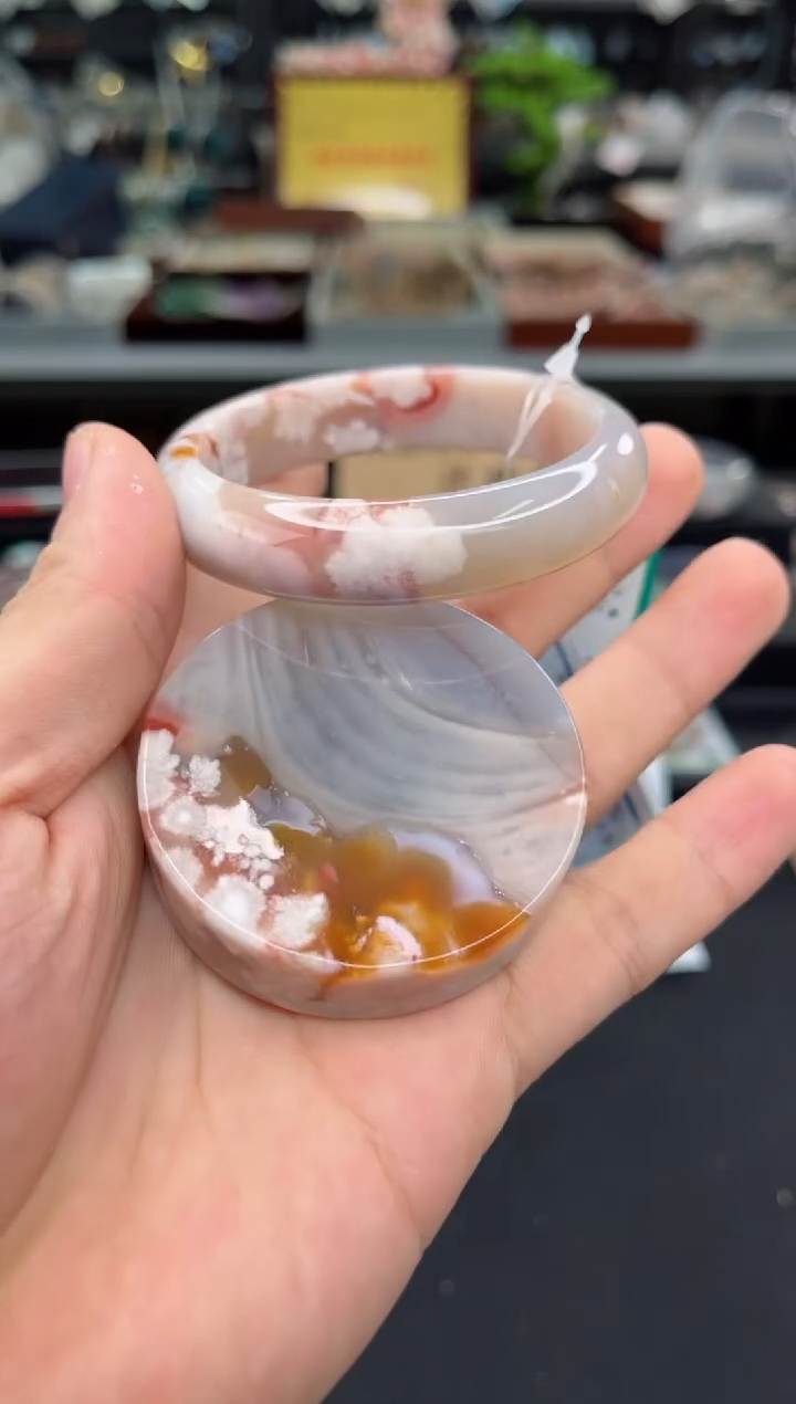 【闪购商品】石英质玉手镯未镶嵌55圈口（赠送镯心）6568159