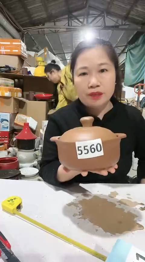 陶5560瑕疵不圆咖色锅