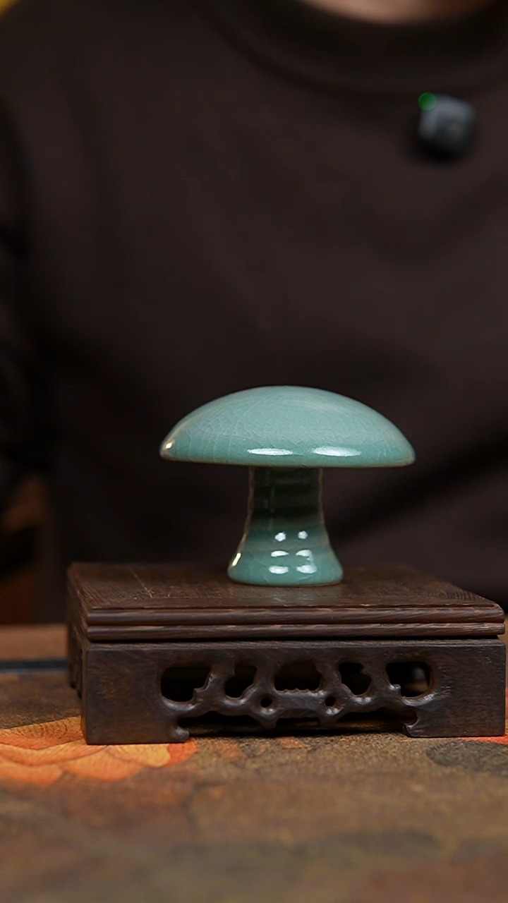 摆件仿古翡翠绿纯手工炫纹蘑菇盖置