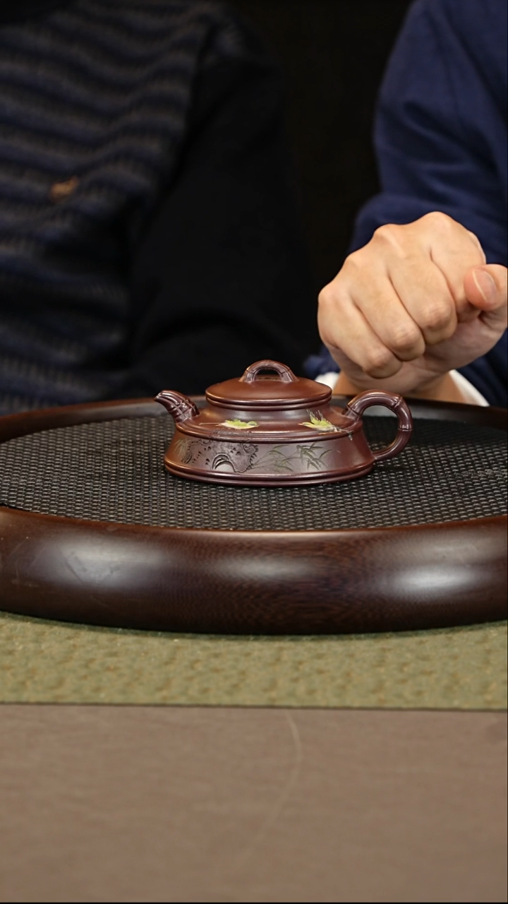茶壶紫砂46 王品荣 老紫泥 竹韵百福  180cc