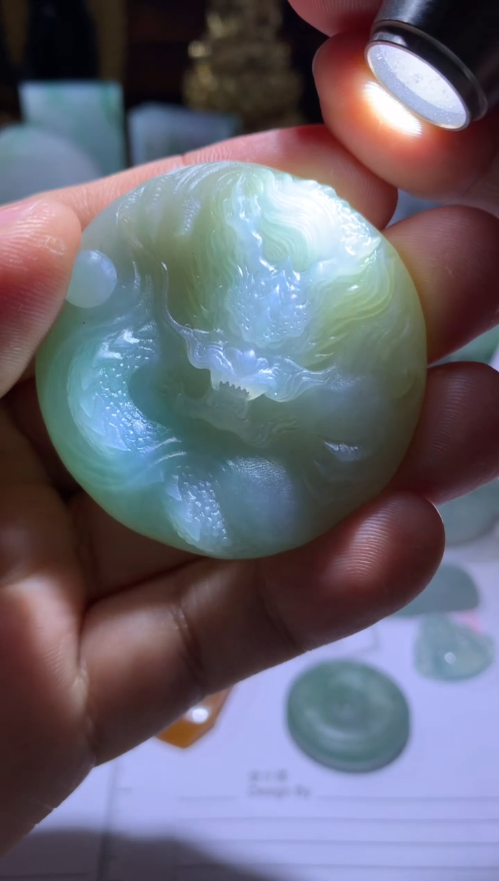 【闪购商品】定制翡翠未镶嵌龙牌