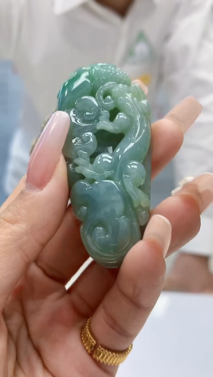 【闪购商品】定制翡翠未镶嵌5028lr-毛货挂件171