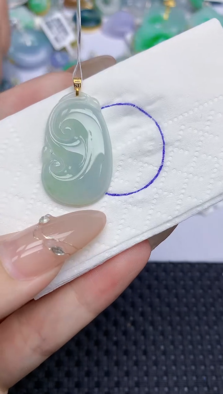 颈饰18K金镶嵌翡翠22   天然翡翠A货  百元以上9米证书费自理