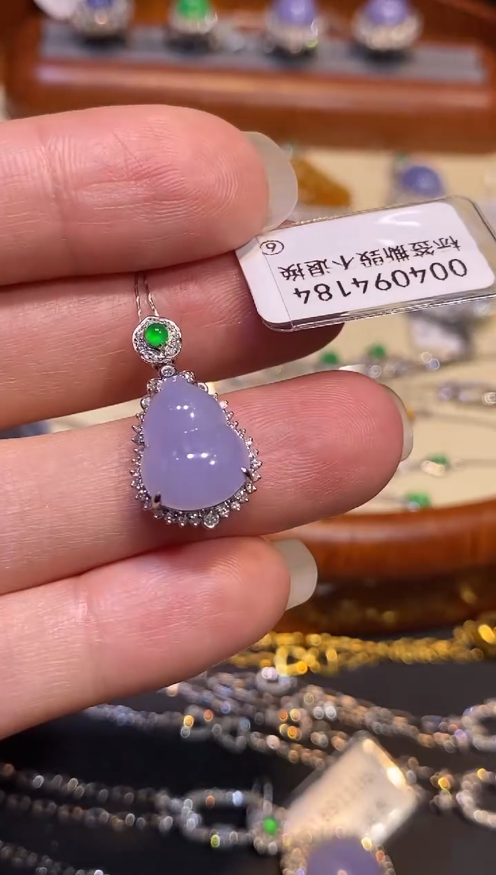 【闪购商品】翡翠吊坠(不含链)18K金镶嵌吊坠
