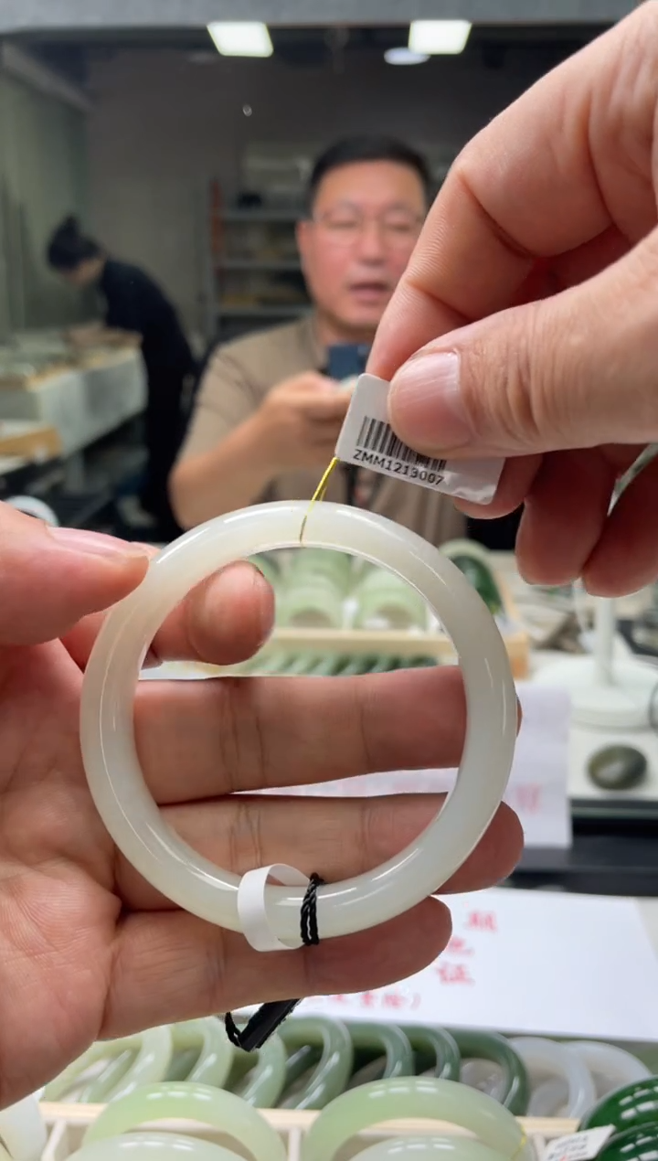 【闪购商品】和田玉手镯未镶嵌编码3007 圈口59-60