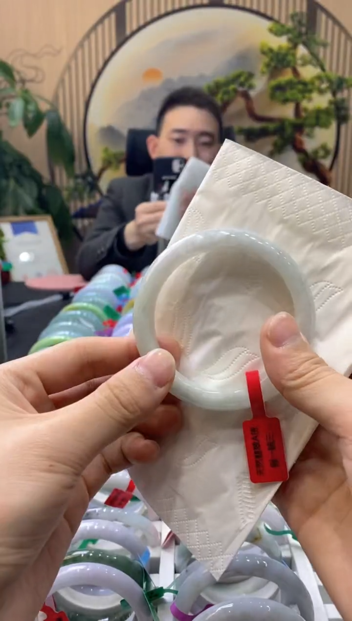 【闪购商品】翡翠手镯未镶嵌000010510