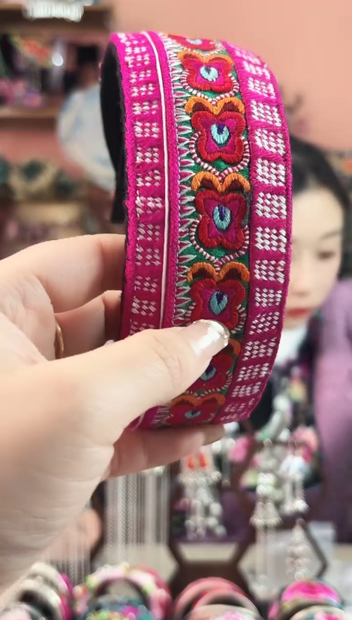 艺枝独绣手工饰品451