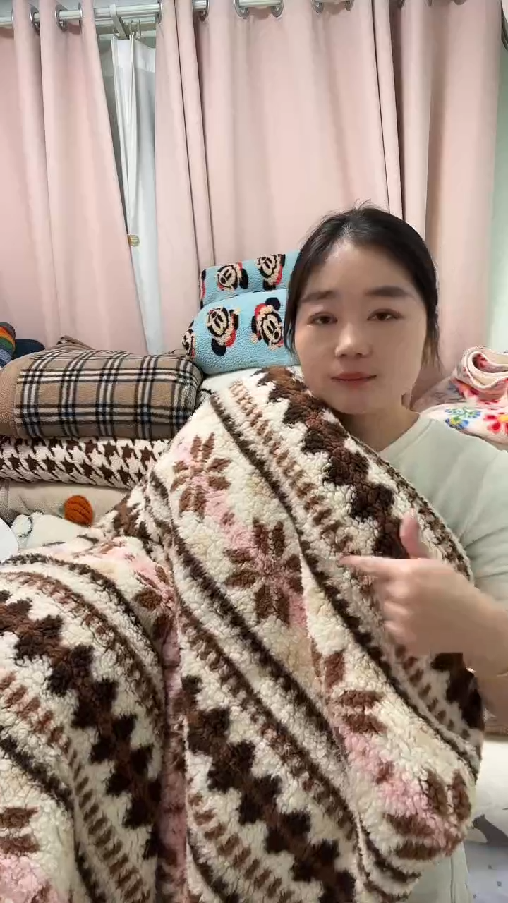 聚酯纤维1.5-2-费尔岛咖盖毯