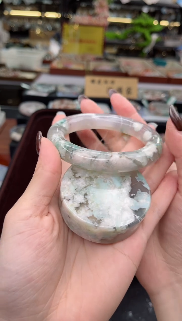 石英质玉手镯未镶嵌59圈口（赠品镯心）2S9712