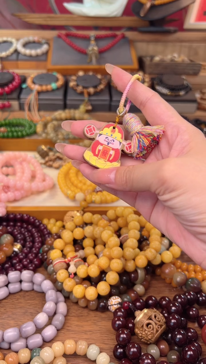 【闪购商品】维腊木（绿檀）吊坠财爷爷包挂