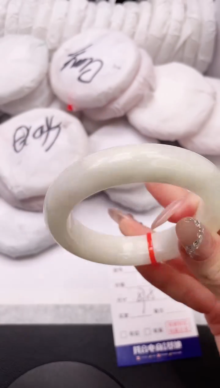 【闪购商品】和田玉手镯未镶嵌22L314-58