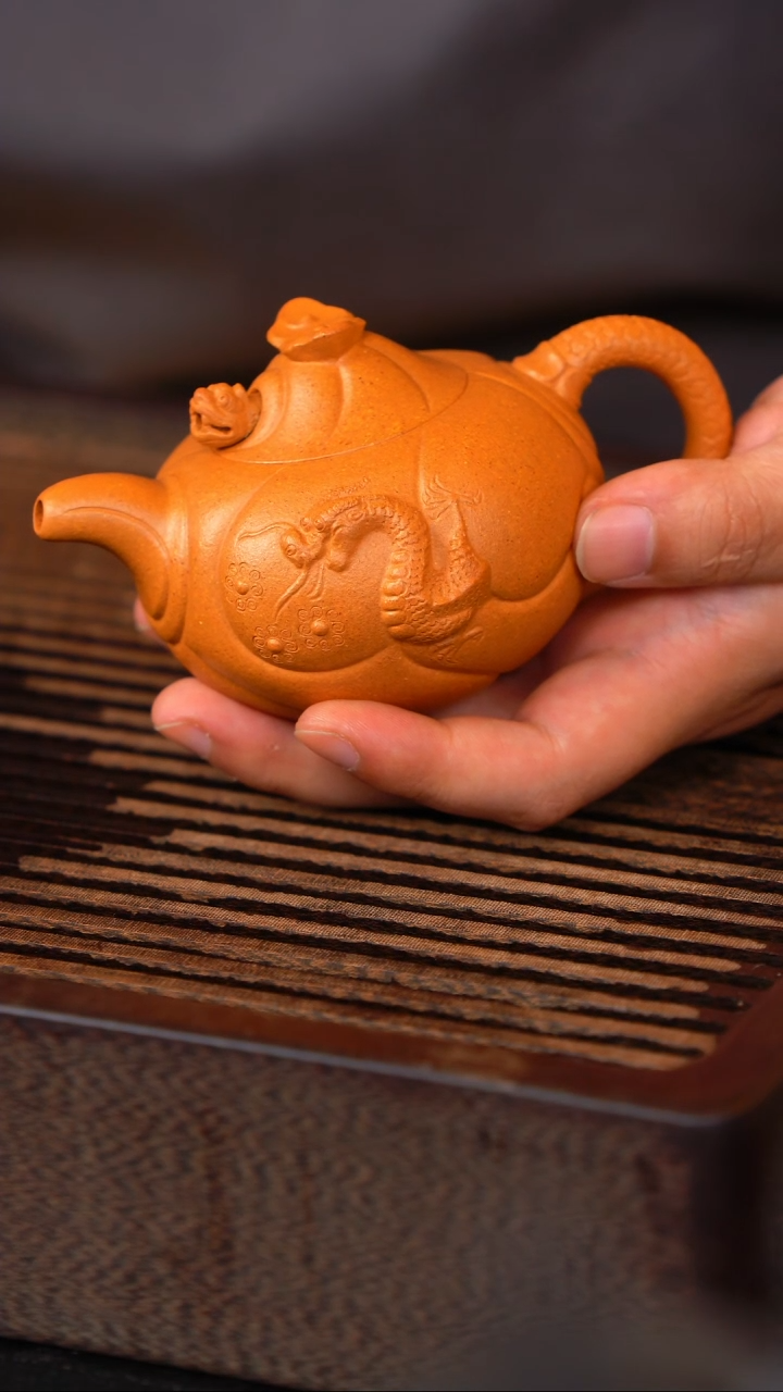 茶壶紫砂_*黄金段鱼化龙