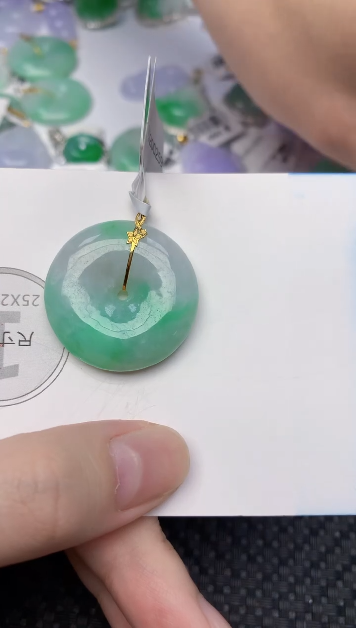 颈饰18K金镶嵌翡翠天然缅甸翡翠a货百元以上9元证书费自理