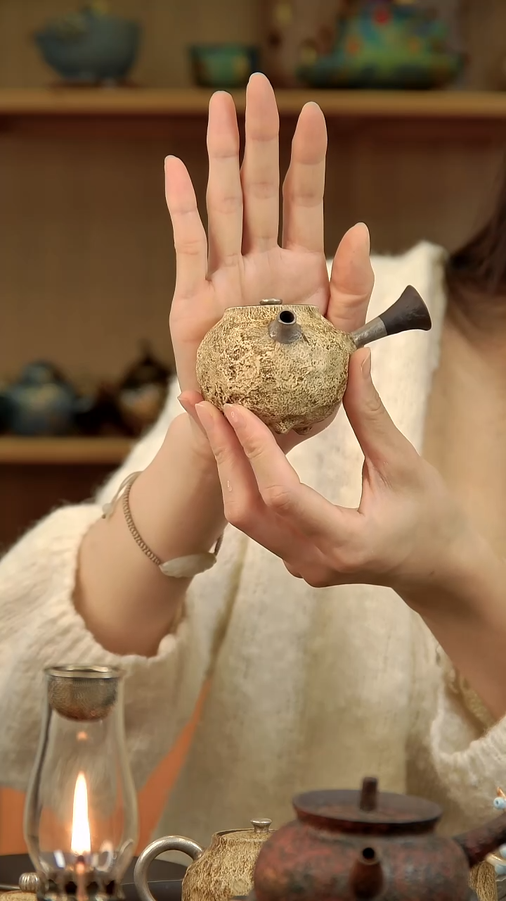 言野手作 粉引仿古三足侧把壶