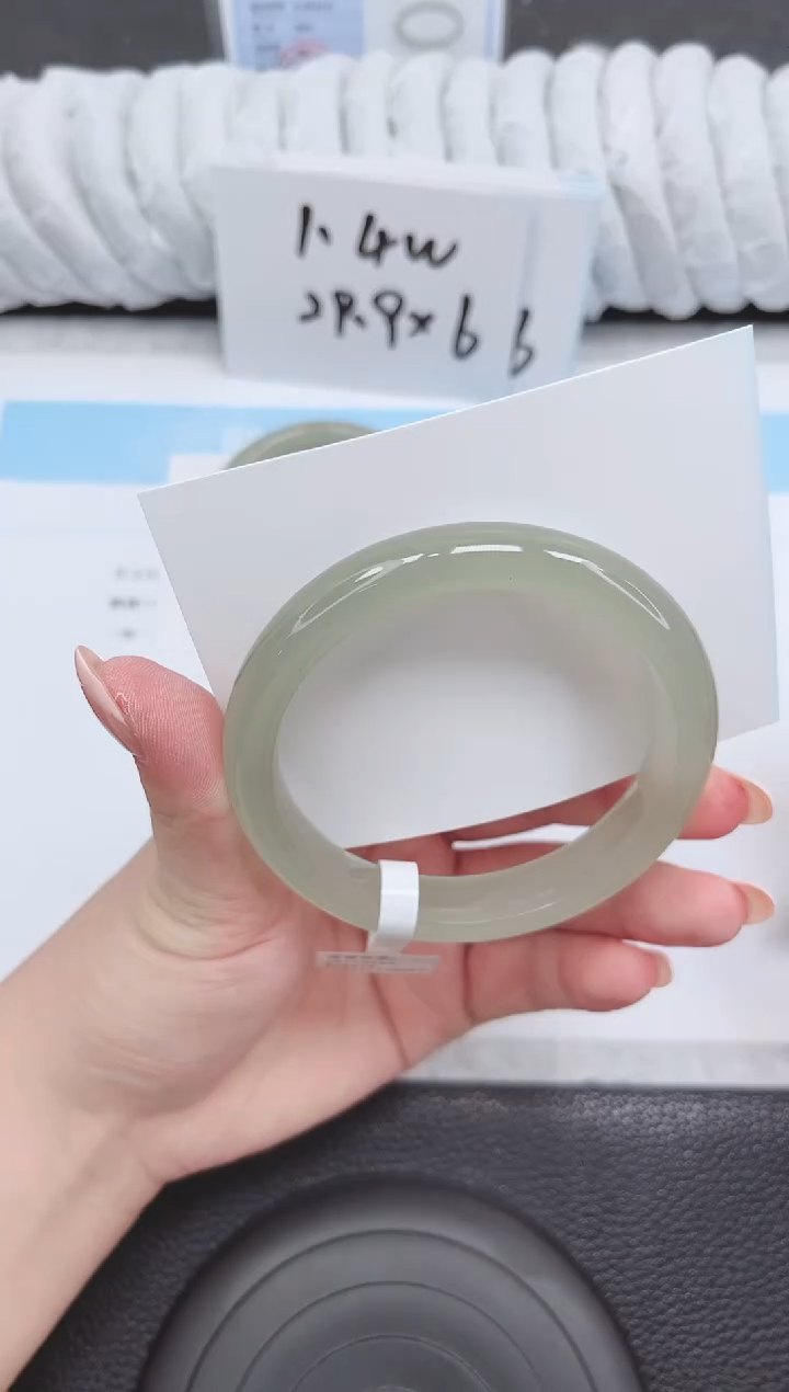 未镶嵌手镯石英质玉196-61