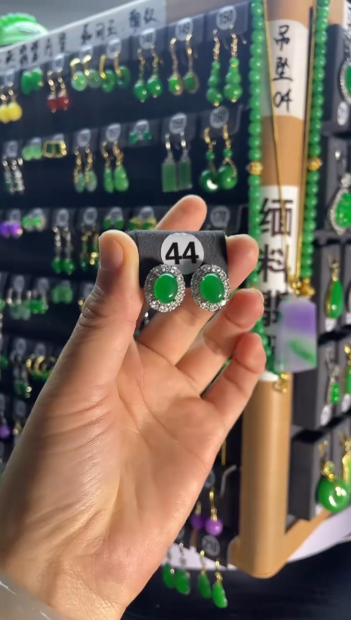 【闪购商品】翡翠颈饰银S925镶嵌44......