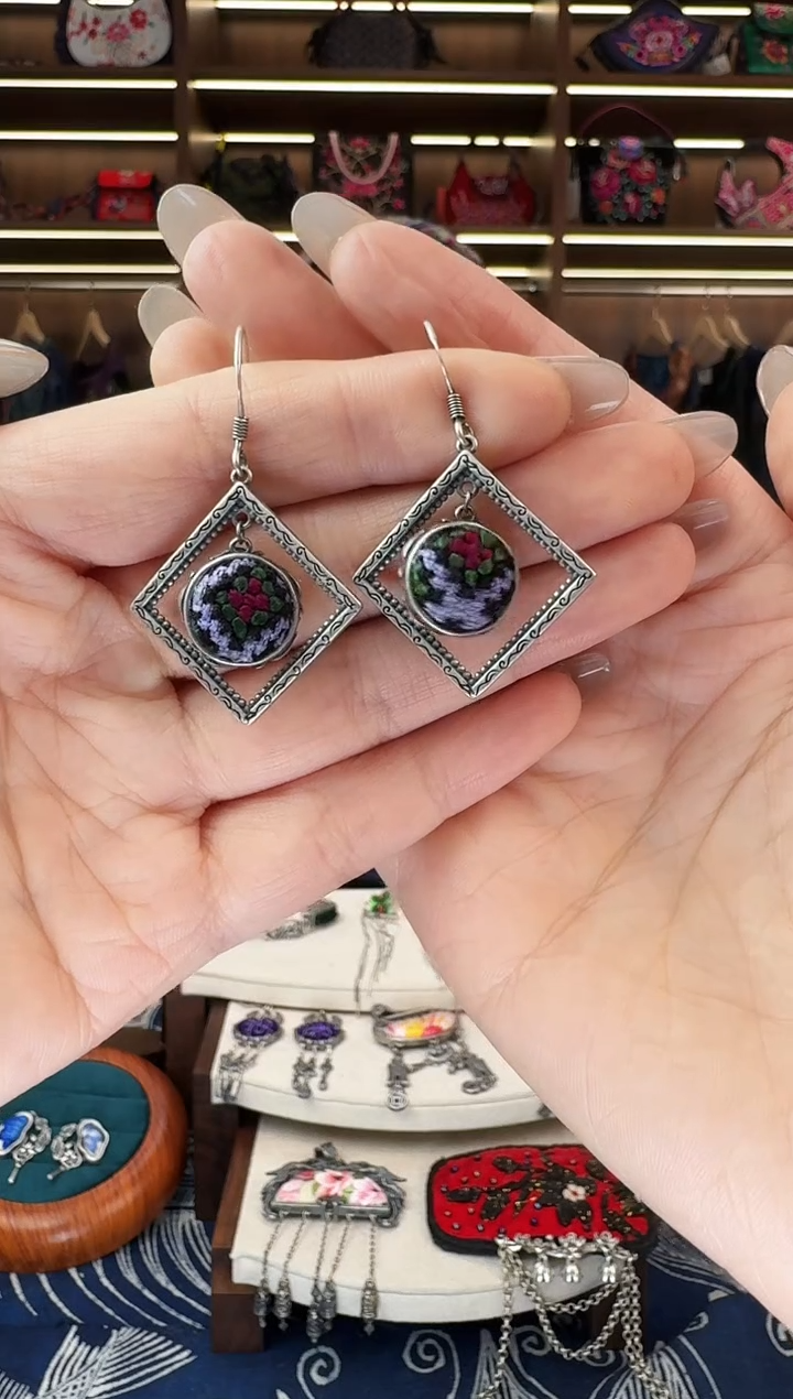 织绣523黔东南苗族刺绣