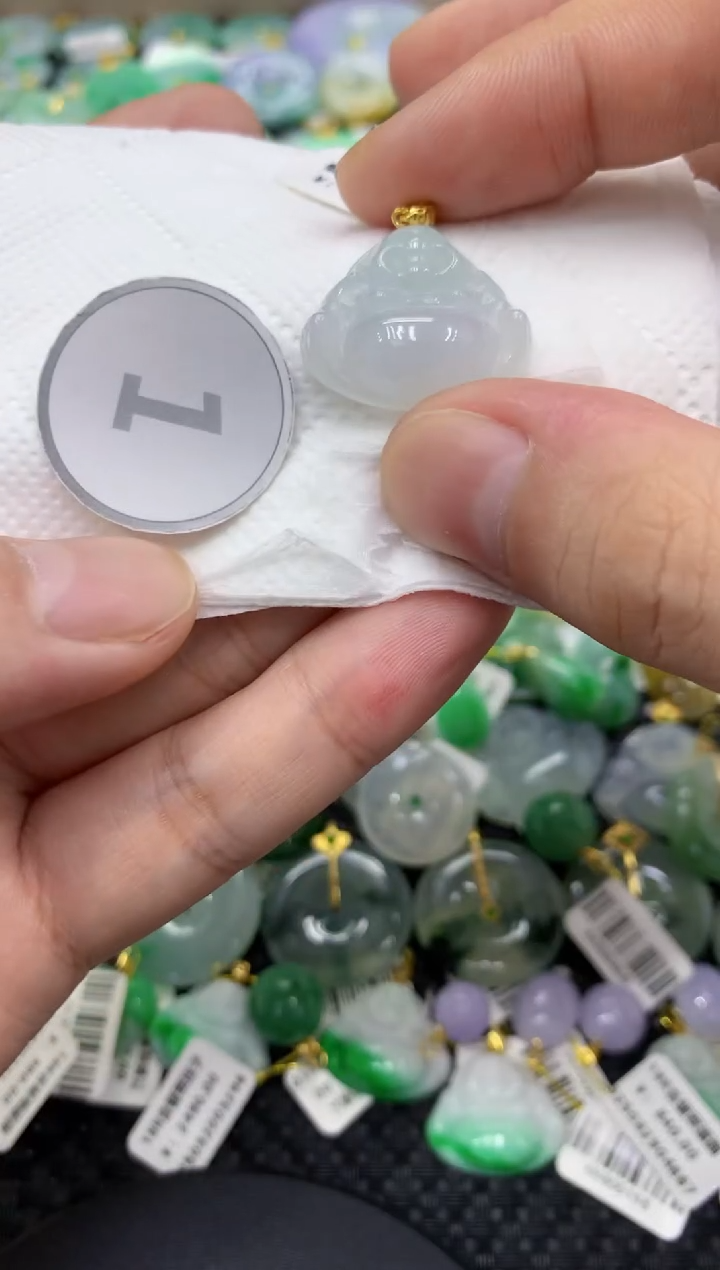 颈饰未镶嵌翡翠天然缅甸翡翠A货