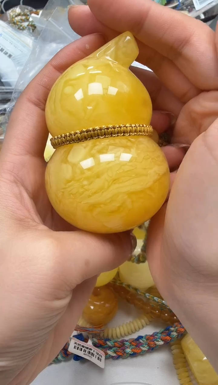 裸石琥珀未镶嵌如图