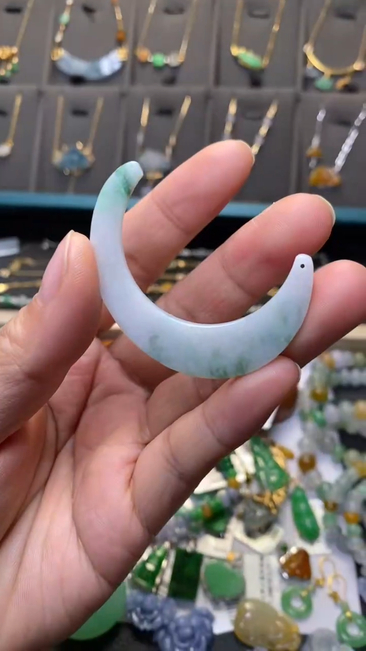 颈饰未镶嵌翡翠净货37569