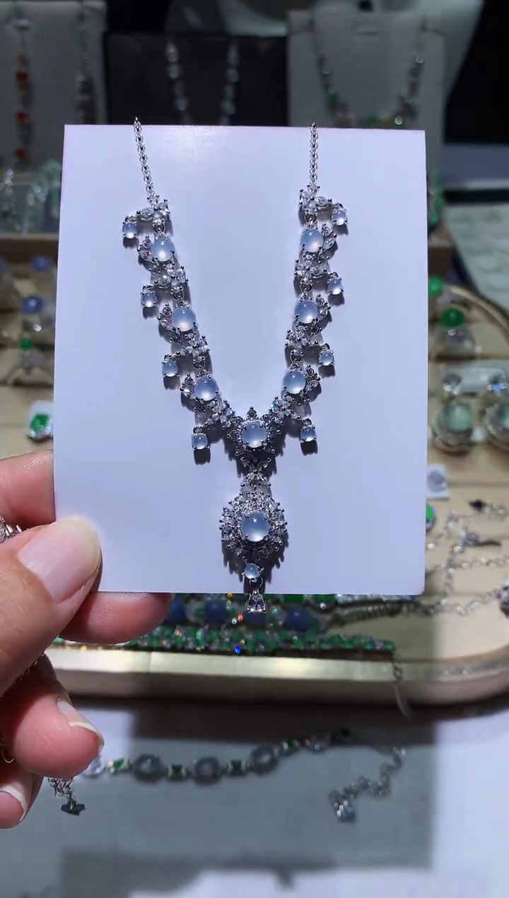 翡翠未镶嵌耳饰项链