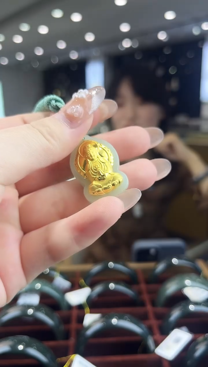 【闪购商品】和田玉吊坠(不含链)未镶嵌观音 多样性发其一