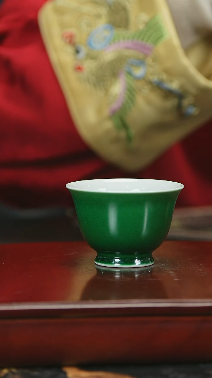 【闪购商品】瓷堂里郎窑绿小杯子