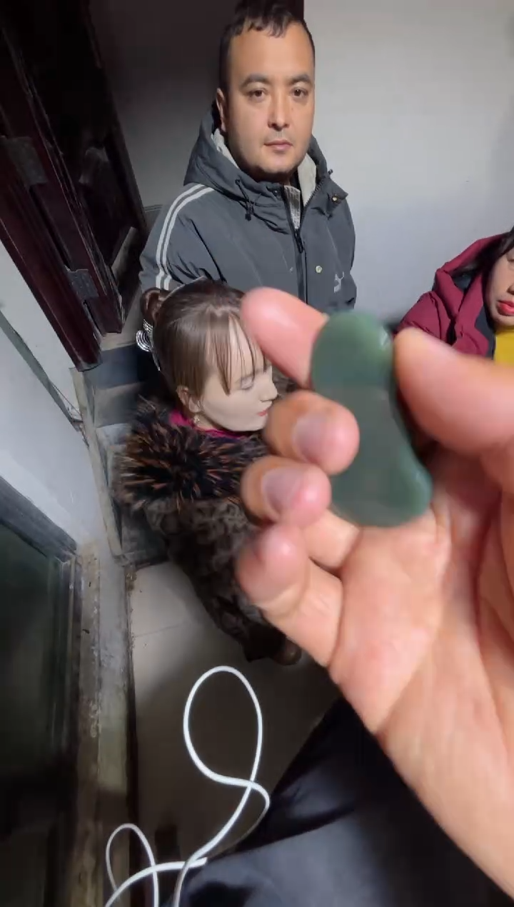 未镶嵌和田玉（糖玉）挂件和田玉