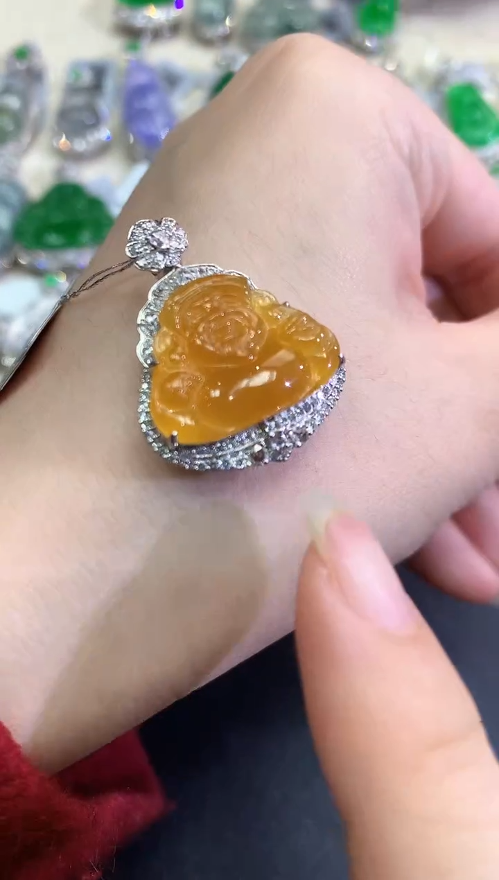 【闪购商品】翡翠颈饰18K金镶嵌D139   