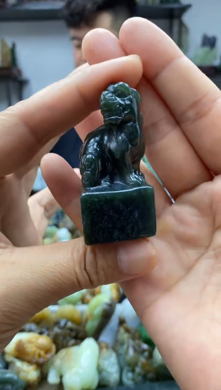 和田玉未镶嵌把件1