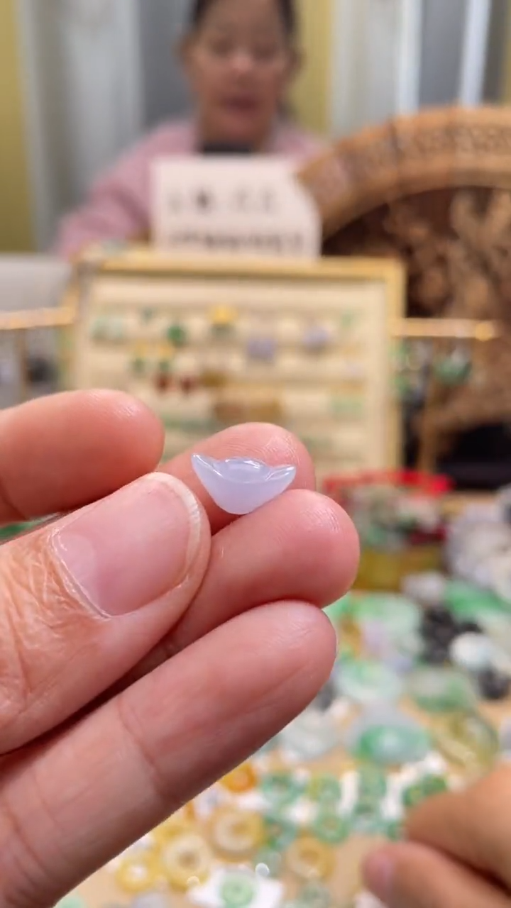 颈饰未镶嵌翡翠元宝