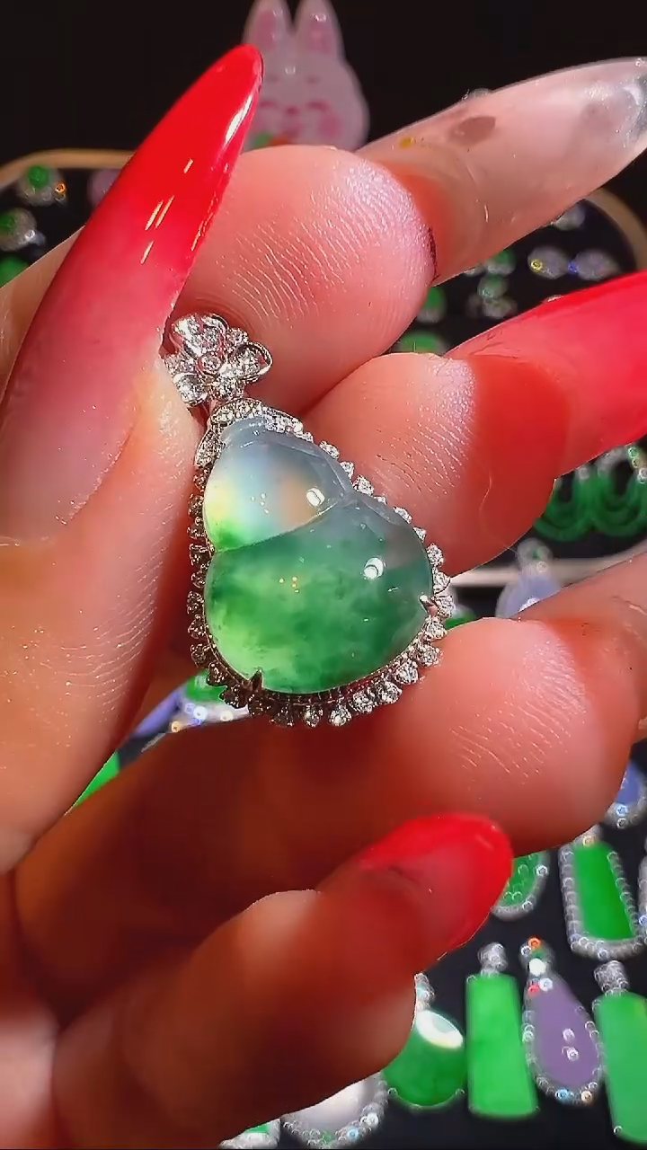 吊坠(不含链)18K金镶嵌翡翠吊坠