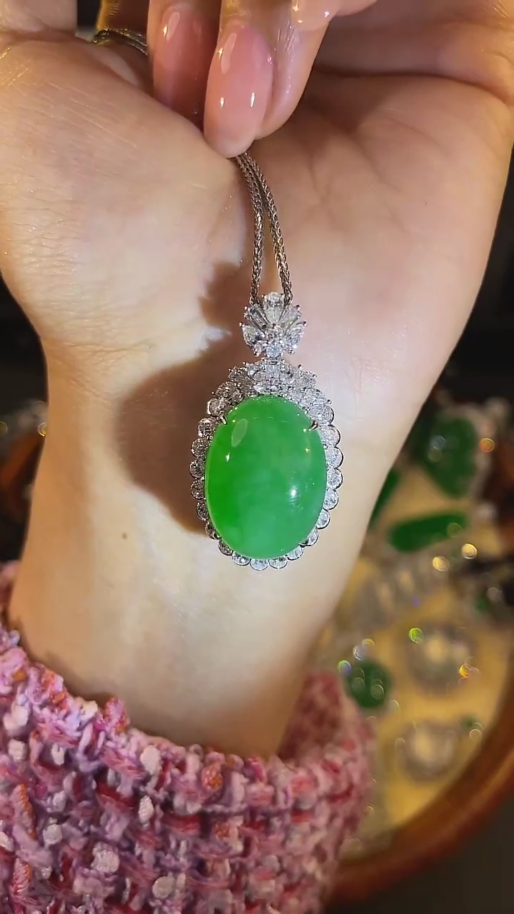 【闪购商品】翡翠颈饰18K金镶嵌吊坠