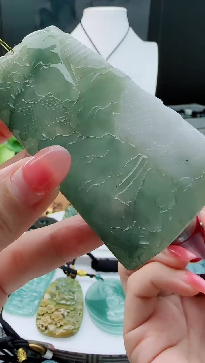 【闪购商品】翡翠颈饰未镶嵌11111111111