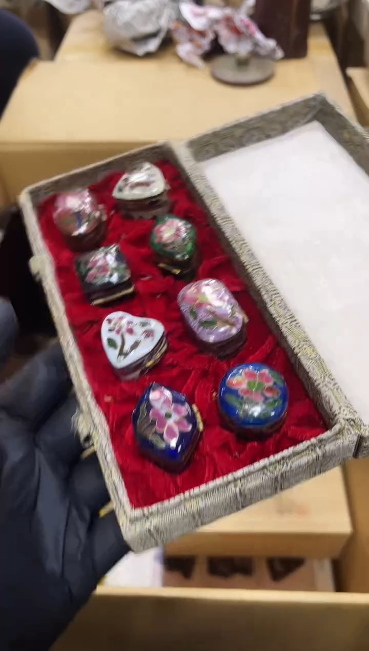 如图所示 阁集工艺品