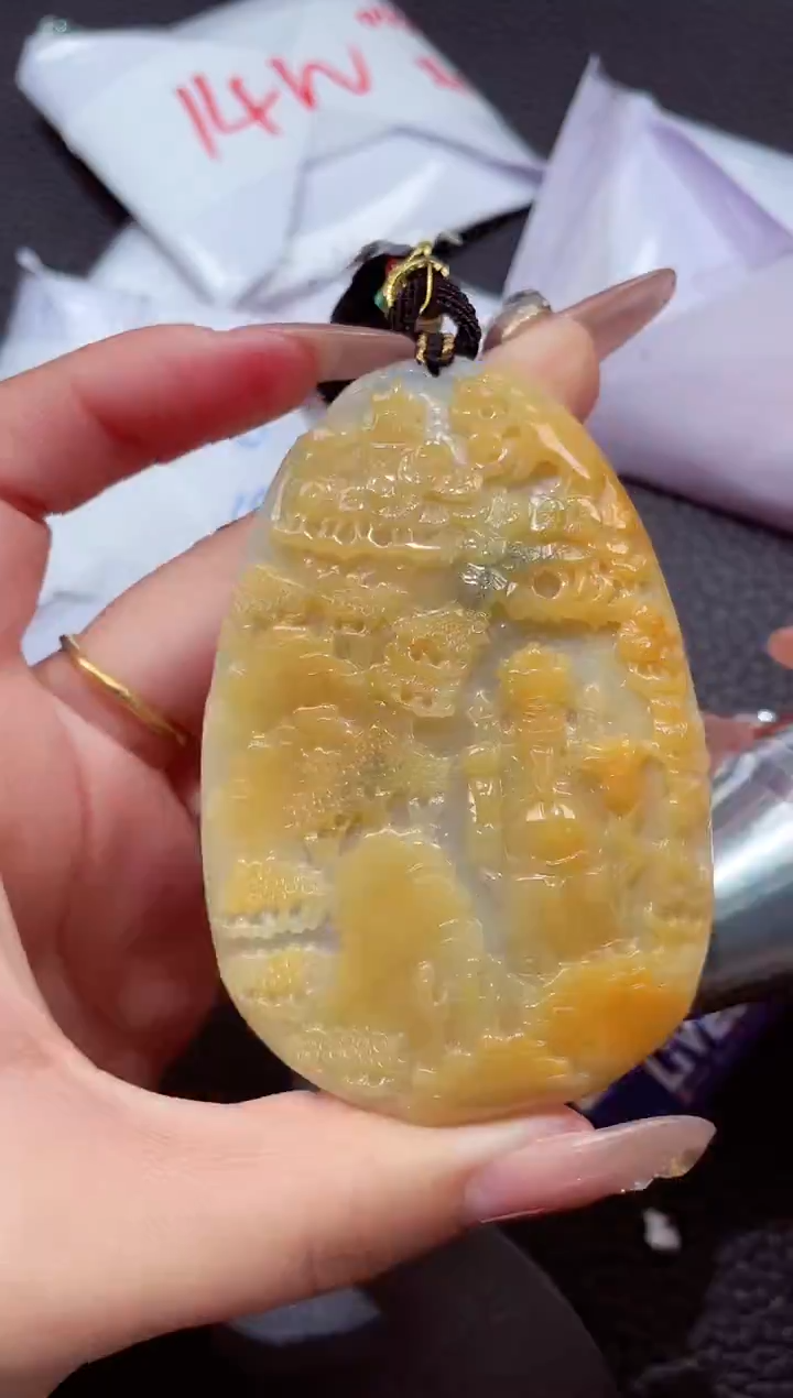 颈饰未镶嵌翡翠65