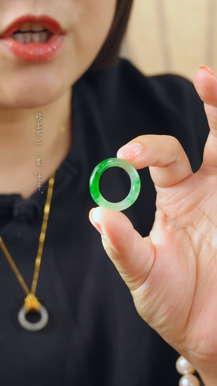 未镶嵌戒指翡翠缅甸A货翡翠冰种辣绿戒圈
