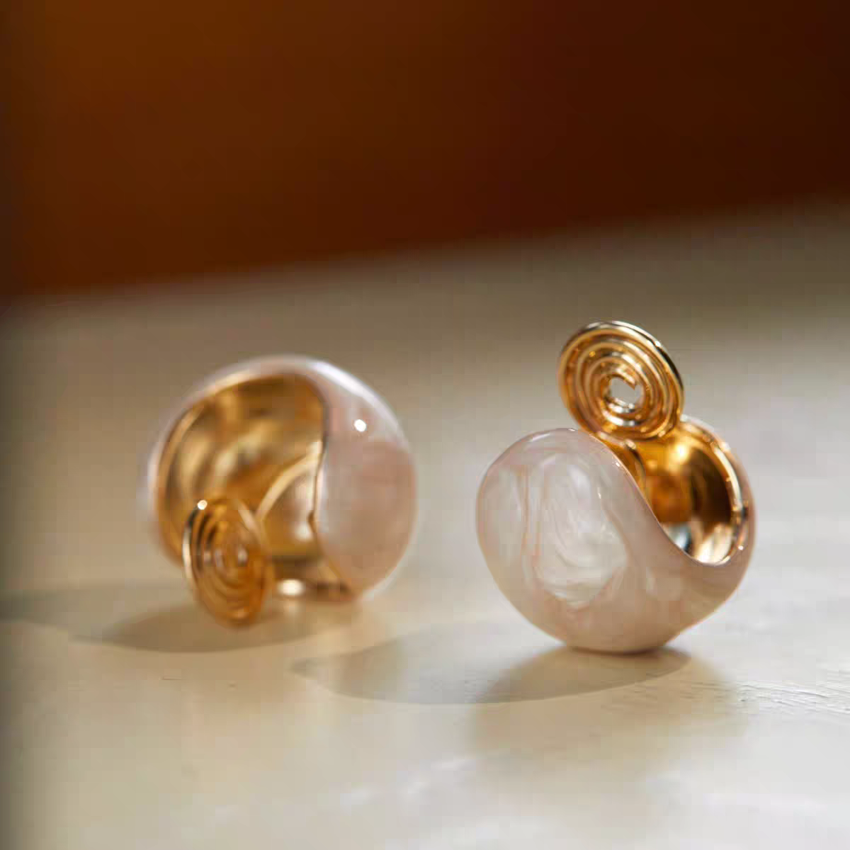纯铜耳饰 小众轻奢高级感球形滴油耳夹蚊香盘无耳洞气质简约耳饰