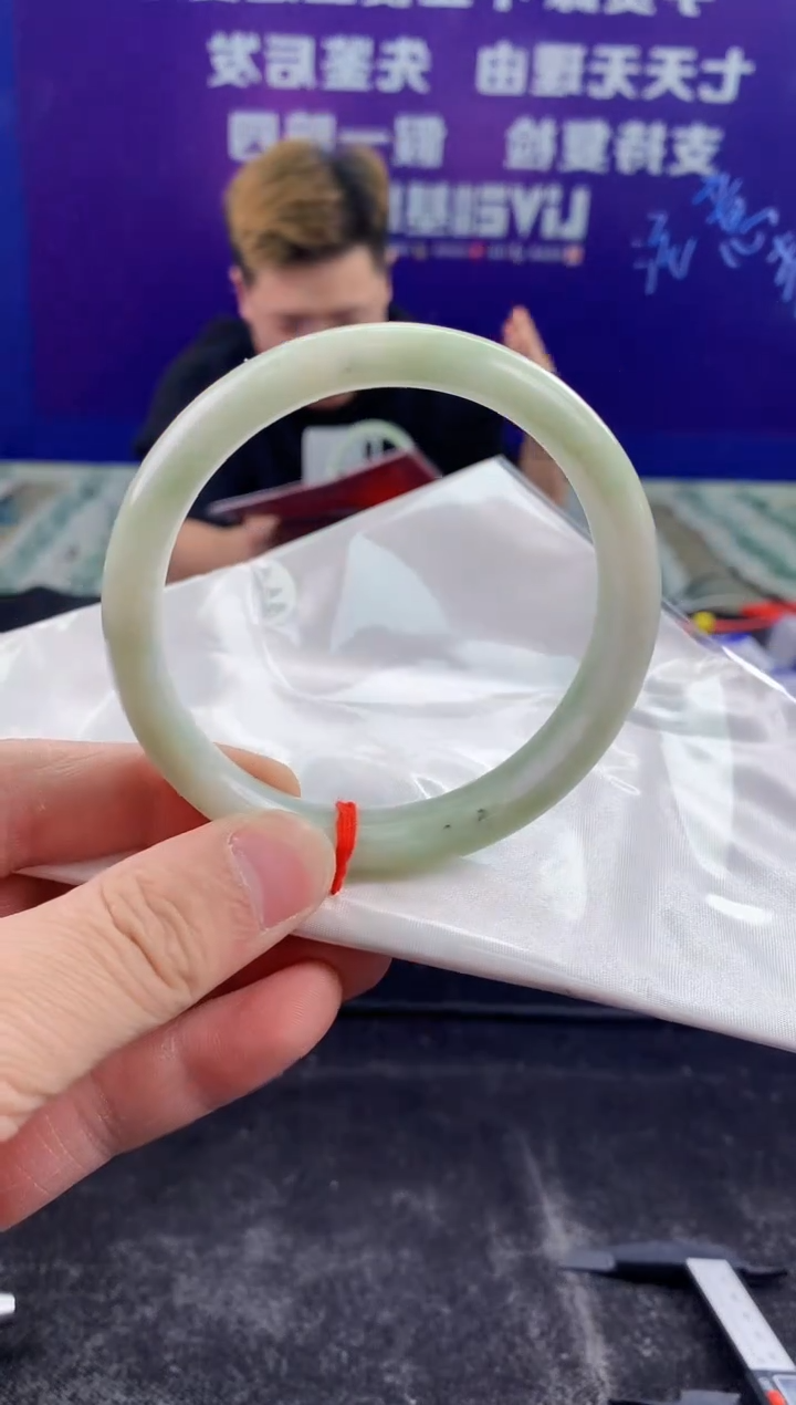 未镶嵌手镯翡翠 AAAAAAAAAAAA