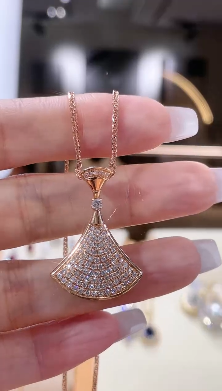 【闪购商品】钻石颈饰18K金镶嵌项链