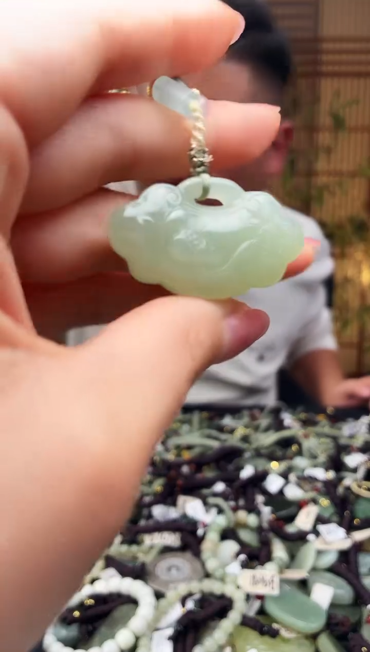 颈饰未镶嵌和田玉多样性发货，拍一发一