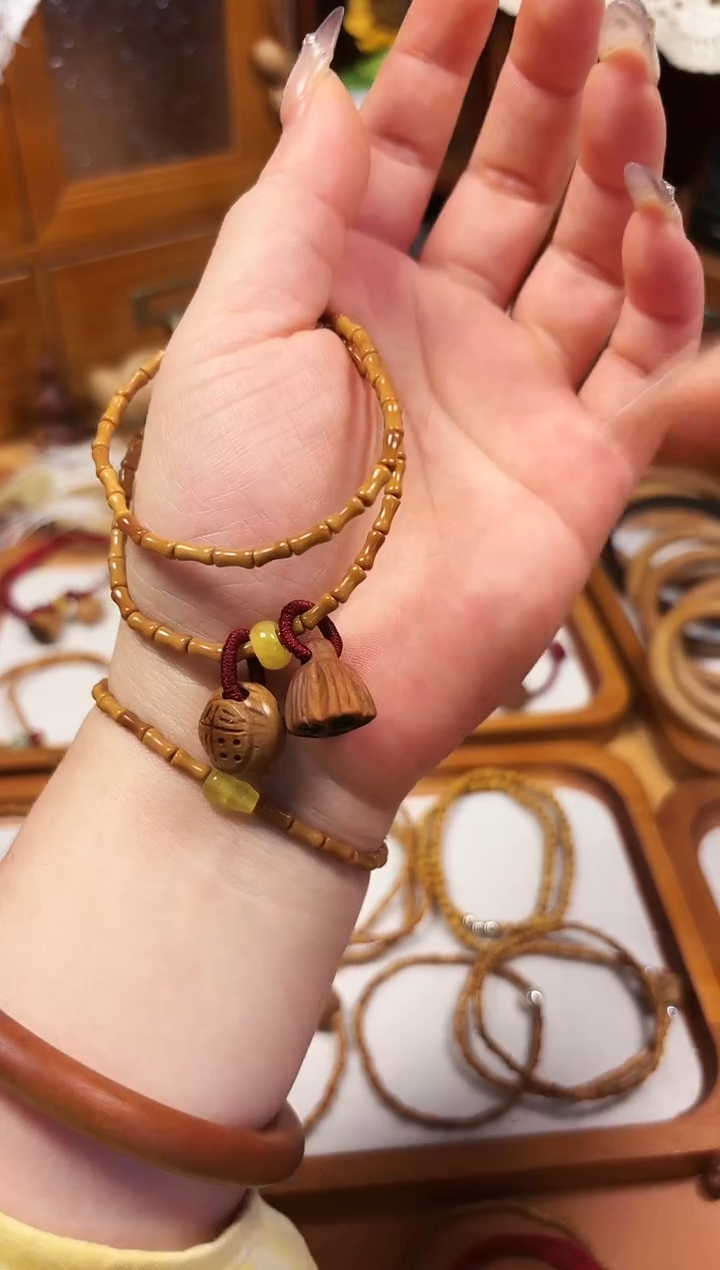 吊坠桃核双圈   竹节手串  福字加莲蓬   备注手围