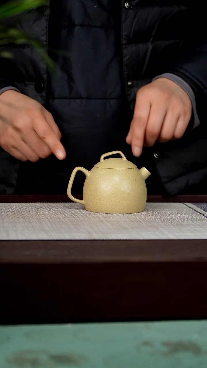 【闪购商品】宜兴原矿紫砂壶茶壶160C